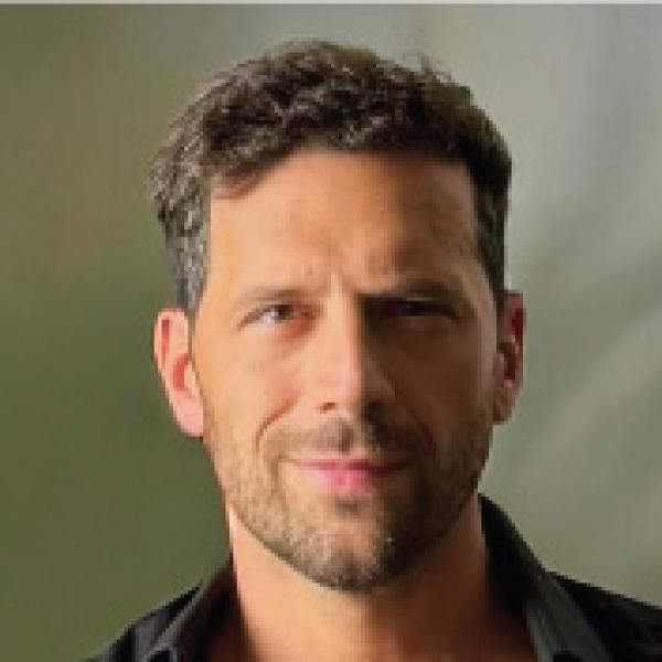 Adrian Nartea